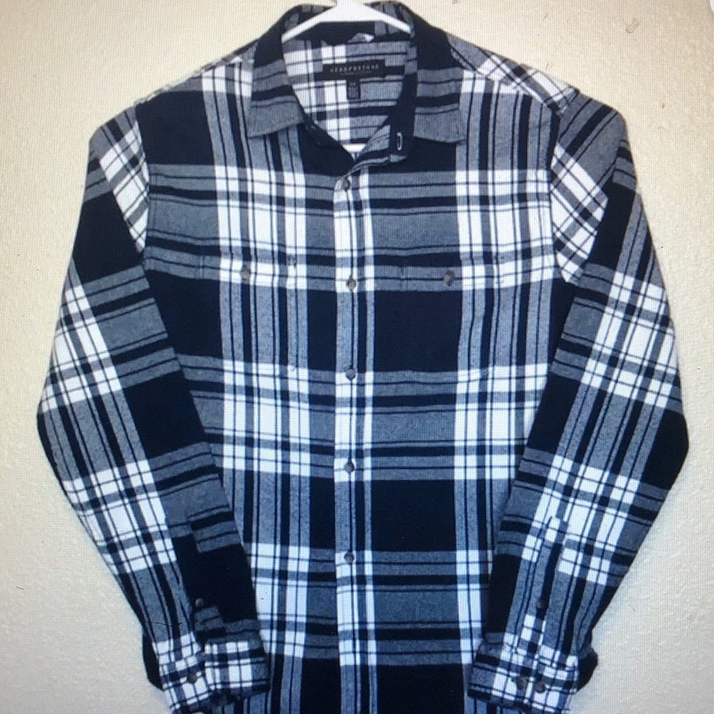 Aeropostale Monochrome Plaid Button Down Shirt